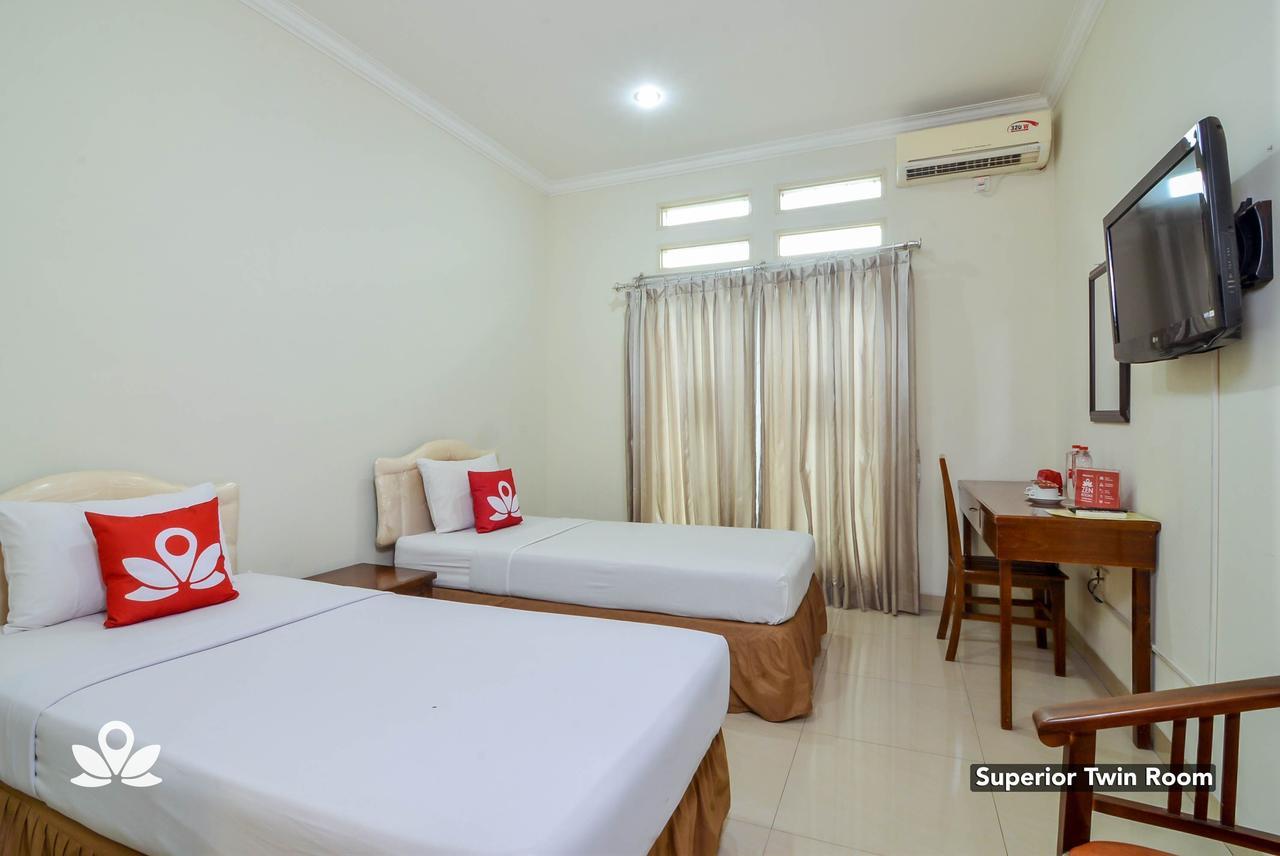 Zen Rooms Basic Gor Cikutra Bandung Ngoại thất bức ảnh